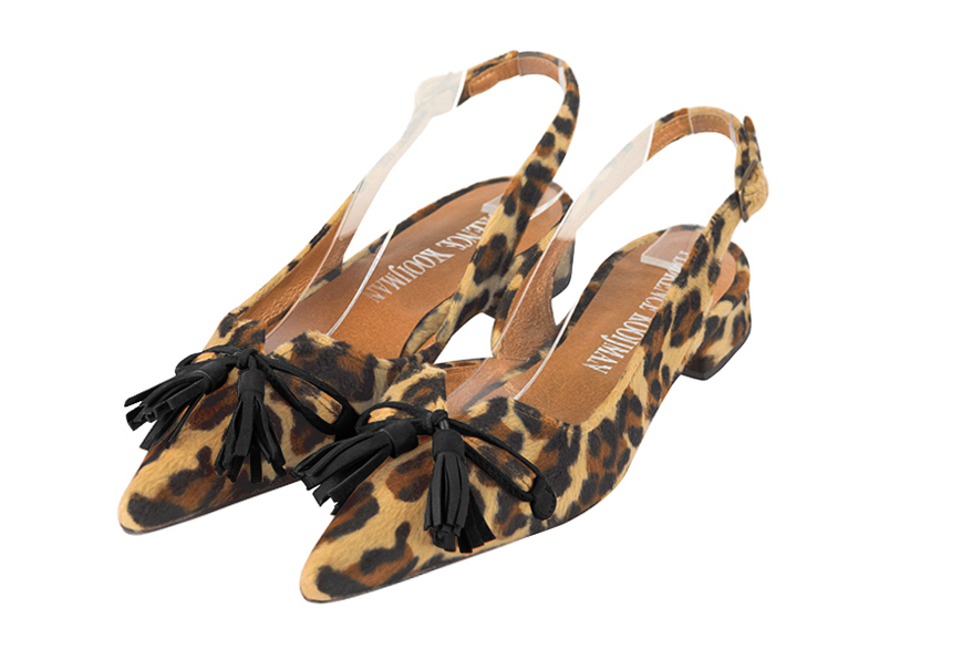 Women's animal print and matt black elegant slingback heels, with a bow on the front. Pointed toe. Flat flare heels - Front view
